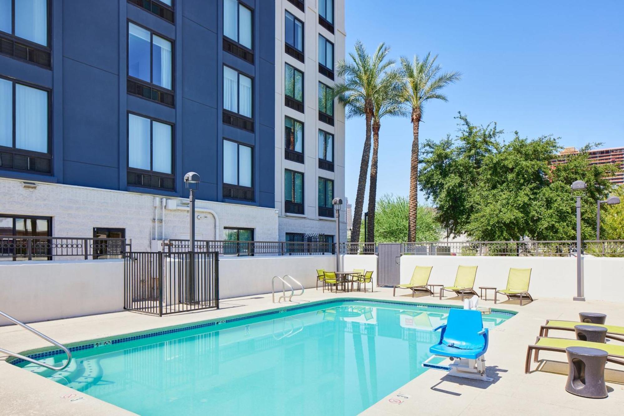 Springhill Suites Phoenix Downtown Exterior photo